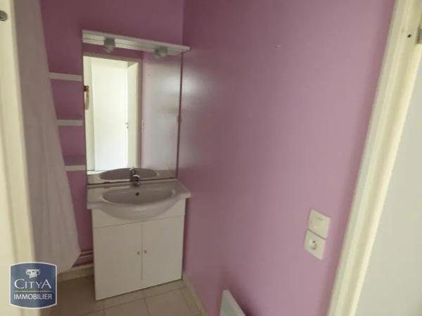 Appartement à louer 2 pièces 49.08m² Châlons-en-Champagne (51000)
