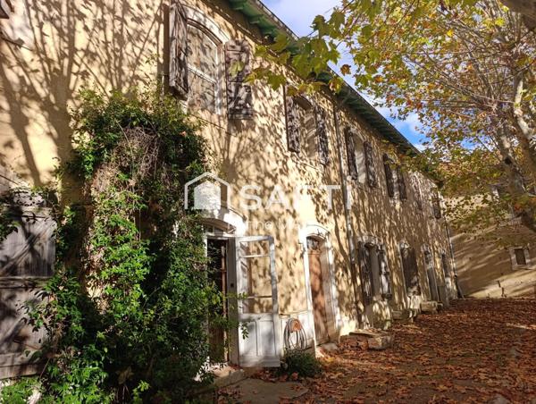 Ensemble immobilier, deux maisons plus divers bâtiments