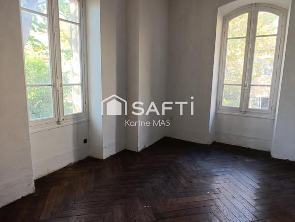 Ensemble immobilier, deux maisons plus divers bâtiments