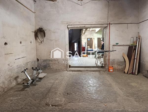 Ensemble immobilier, deux maisons plus divers bâtiments