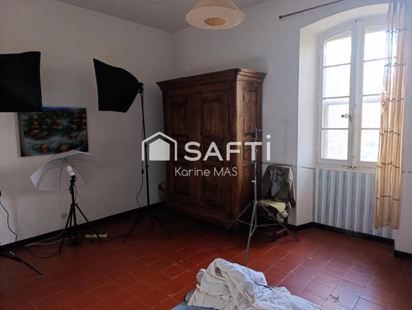 Ensemble immobilier, deux maisons plus divers bâtiments