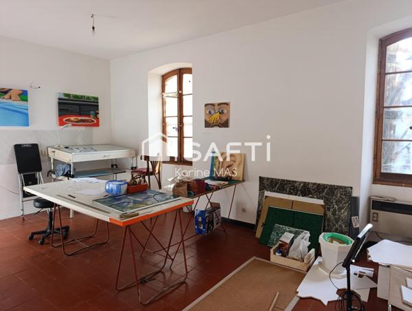 Ensemble immobilier, deux maisons plus divers bâtiments