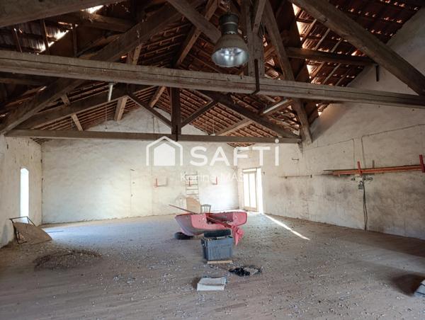 Ensemble immobilier, deux maisons plus divers bâtiments