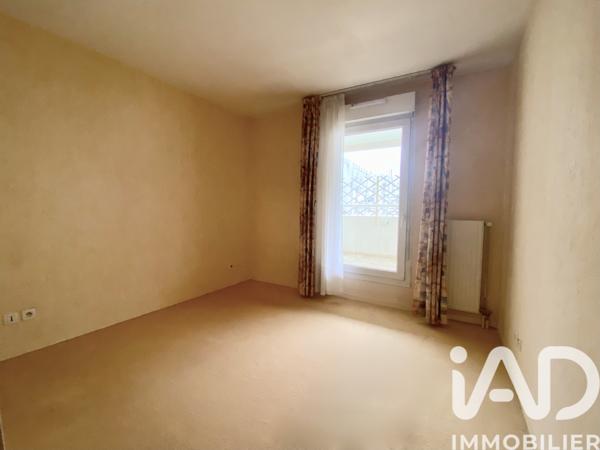 Appartement à vendre 5 pièces 103 m² Courbevoie