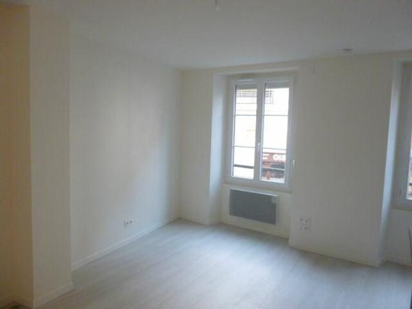 Appartement à louer    1 pièce • 21,63 m2 Meudon