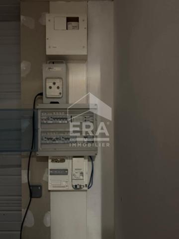 Local commercial 298 m2 + parking