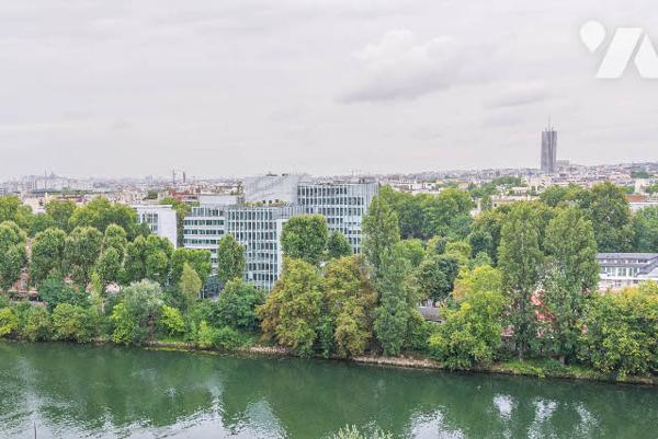 COURBEVOIE - FRONT DE SEINE - FACE ILE DE LA JATTE - APPARTEMENT 4 PIECES AVEC TERRASSE .