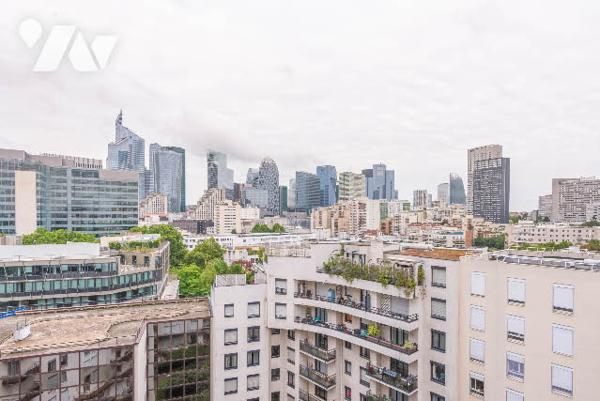 COURBEVOIE - FRONT DE SEINE - FACE ILE DE LA JATTE - APPARTEMENT 4 PIECES AVEC TERRASSE .