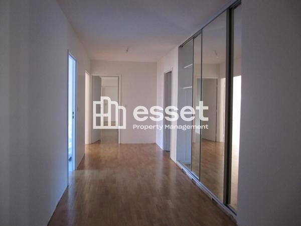 Location Appartement 7 pièces 219.4 m² - Levallois-perret 92300