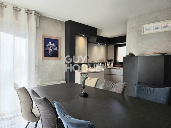 Maison familiale T6 197 m2 avec superbe jardin paysager à Agen-d’Aveyron – Proche Rodez