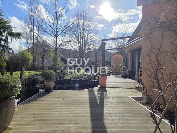 Maison familiale T6 197 m2 avec superbe jardin paysager à Agen-d’Aveyron – Proche Rodez