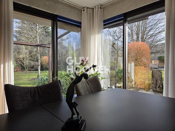 Maison familiale T6 197 m2 avec superbe jardin paysager à Agen-d’Aveyron – Proche Rodez