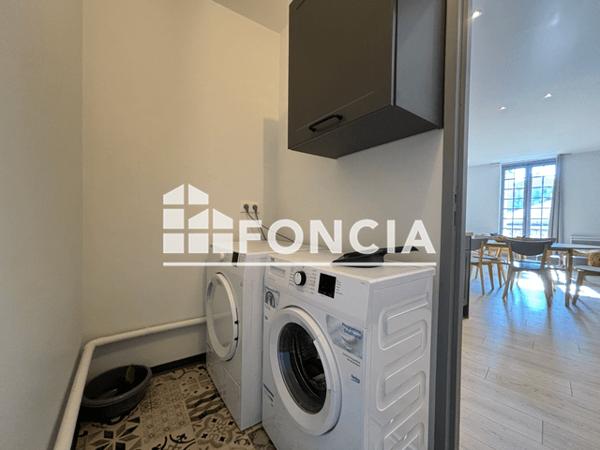 Location Appartement meublé 3 pièces 75.85 m² - 5 PLACE DU CODERC Perigueux 24000
