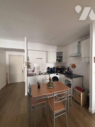 Spécial investisseur, appartement entièrement rénové situé au 1er étage en hyper centre de Seda...