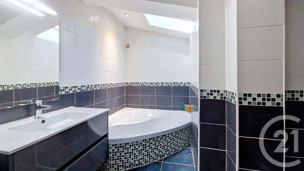 Maison à vendre  6 pièces - 172,76 m2 CARROS - 06