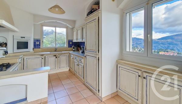 Maison à vendre  6 pièces - 172,76 m2 CARROS - 06