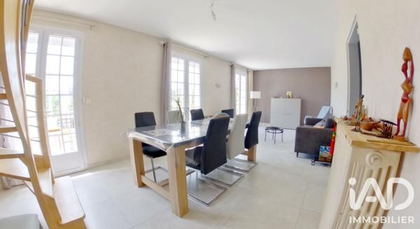 Maison à vendre 5 pièces 110 m² Saint-Jean-sur-Mayenne