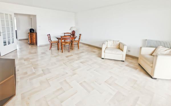 Appartement à vendre    2 pièces •  Antibes