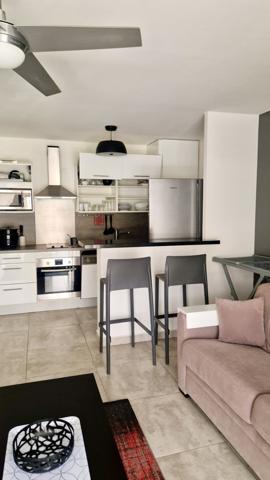 Gosier (97190) Appartement T2 en bord de mer à Bas-du-fort, Gosier