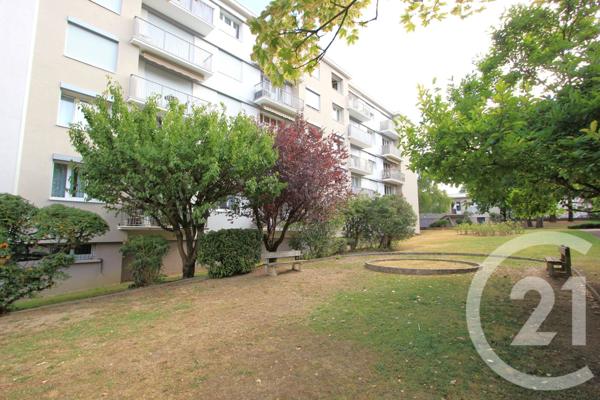 Appartement F5 à vendre  5 pièces - 80,74 m2 ST MICHEL SUR ORGE - 91
