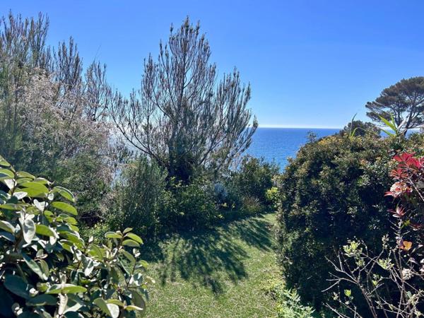 Maison à CAVALAIRE-SUR-MER, 83240 - 6 pièces 168m²