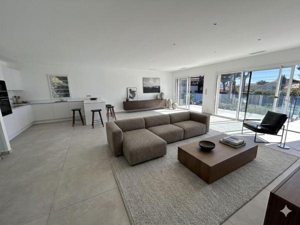 Maison à CAVALAIRE-SUR-MER, 83240 - 6 pièces 168m²