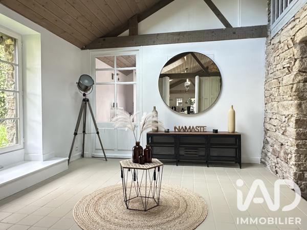 Maison à vendre 10 pièces 256 m² Saint-Étienne-de-Montluc