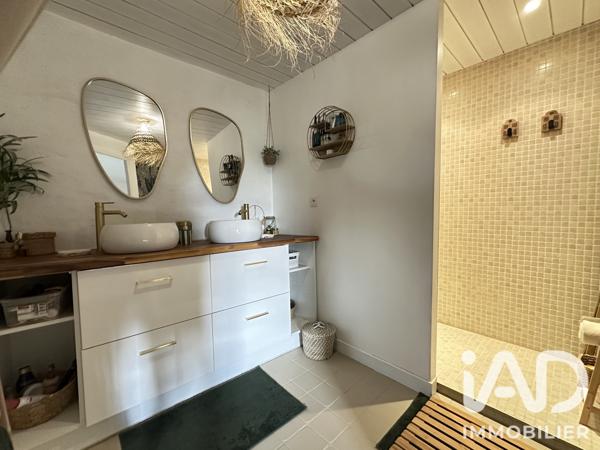 Maison à vendre 10 pièces 256 m² Saint-Étienne-de-Montluc