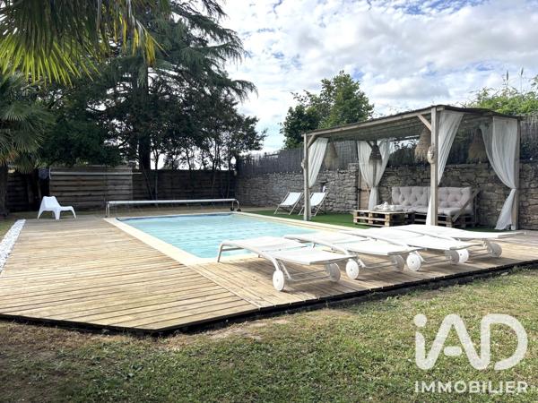 Maison à vendre 10 pièces 256 m² Saint-Étienne-de-Montluc