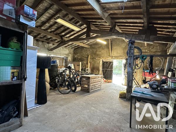 Maison à vendre 10 pièces 256 m² Saint-Étienne-de-Montluc