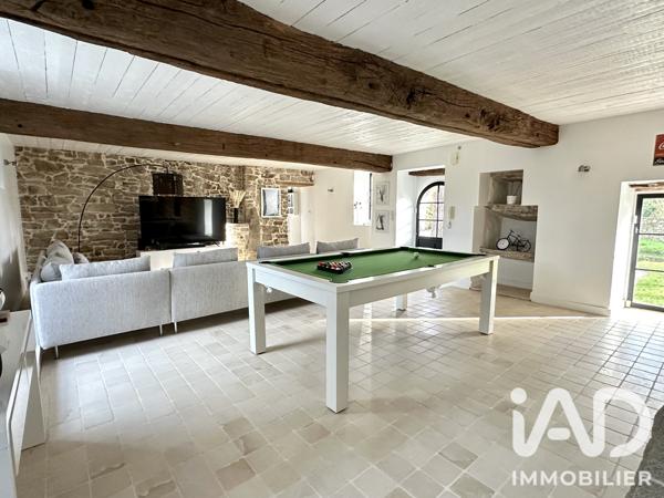 Maison à vendre 10 pièces 256 m² Saint-Étienne-de-Montluc
