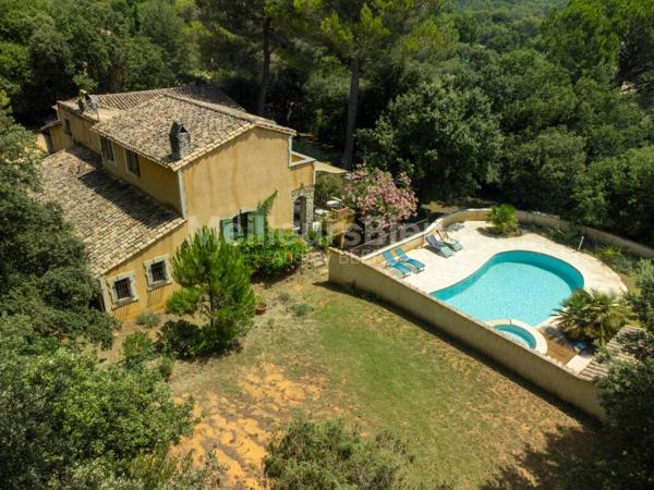 Superbe Villa de 200 m² dans la pinède