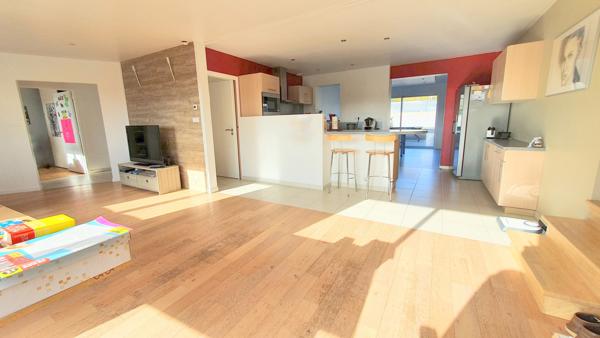 Maison rénovée sur sous-sol à MAULEVRIER 3 chambres 156m2