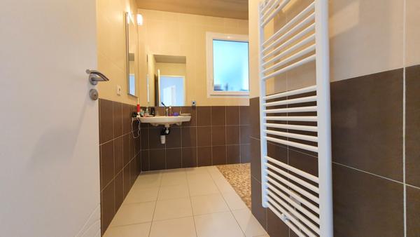 Maison rénovée sur sous-sol à MAULEVRIER 3 chambres 156m2