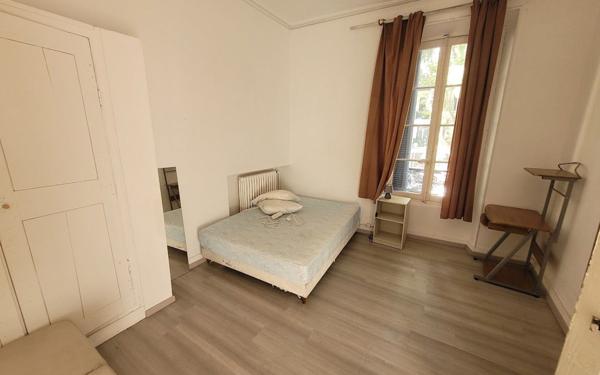 Maison à vendre    7 pièces •  Avignon