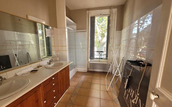 Maison à vendre    7 pièces •  Avignon