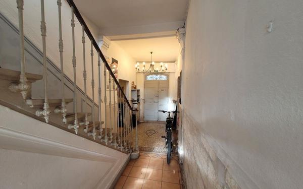 Maison à vendre    7 pièces •  Avignon