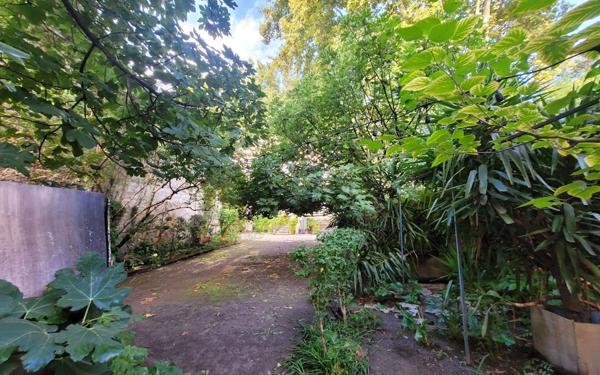 Maison à vendre    7 pièces •  Avignon