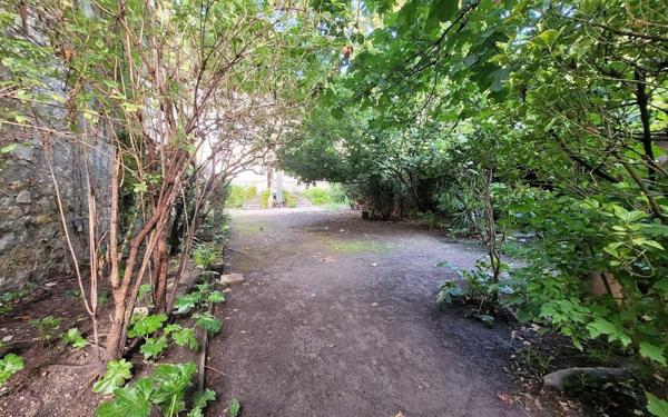 Maison à vendre    7 pièces •  Avignon