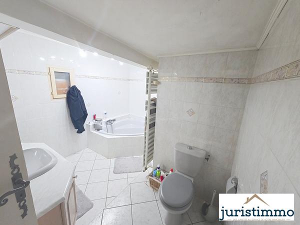 Travaillan (84850) PROPRIETE COMPOSEE D'UNE HABITATION PRINCIPALE, DEUX T2, UN ATELIER et DEUX GARAGES SUR 2000M² DE TERRAIN