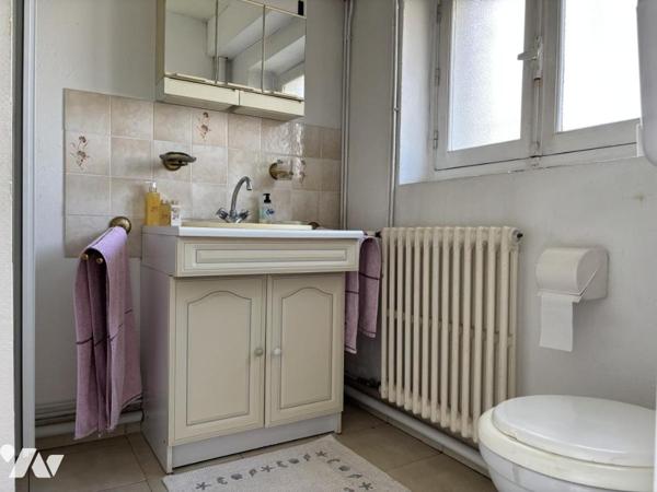 NANTES – BOURDONNIÈRES Nantaise non mitoyenne d'environ 111,50 m² habitables sur terrain de 406 m²