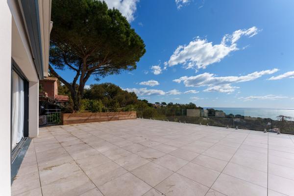 Vente Appartement de luxe Sète 4 Pièces 109 m²