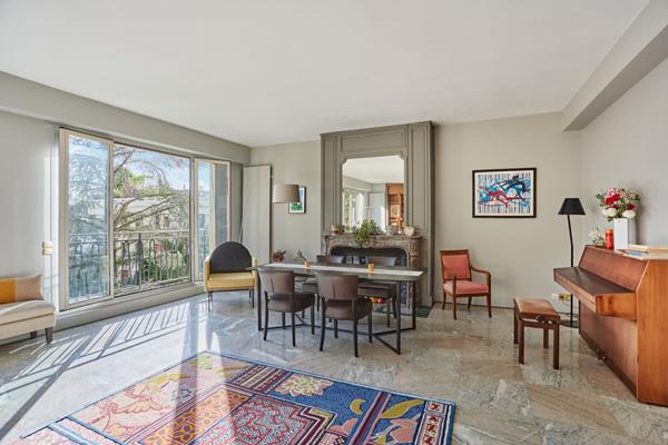 A vendre - Neuilly-sur-Seine - Appartement au dernier étage avec terrasse arborée