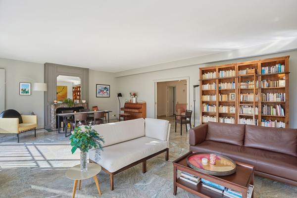 A vendre - Neuilly-sur-Seine - Appartement au dernier étage avec terrasse arborée