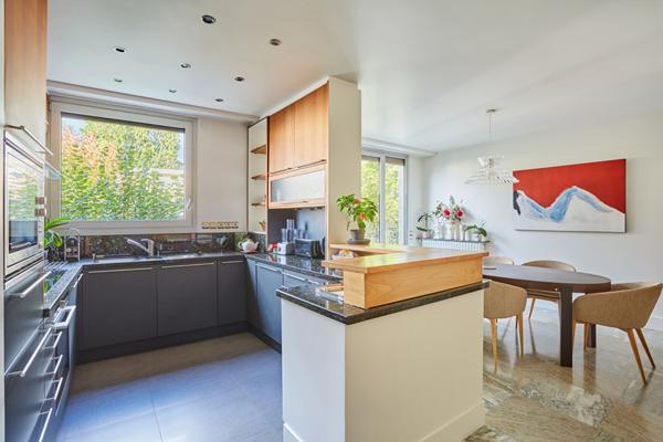 A vendre - Neuilly-sur-Seine - Appartement au dernier étage avec terrasse arborée