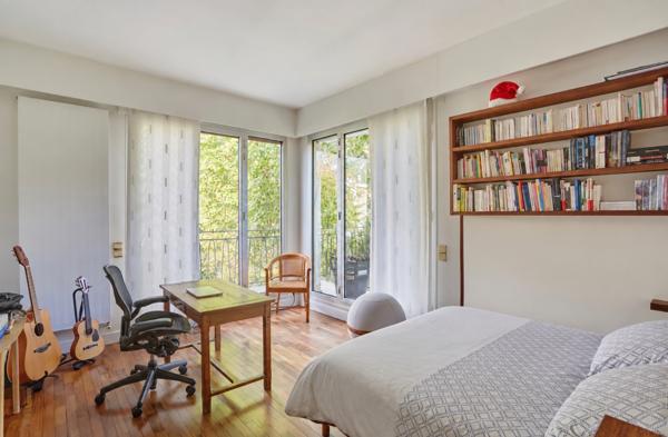 A vendre - Neuilly-sur-Seine - Appartement au dernier étage avec terrasse arborée