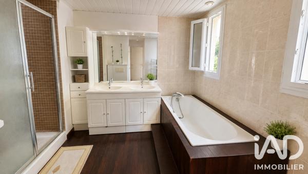 Maison à vendre 8 pièces 188 m² Noisy-le-Roi