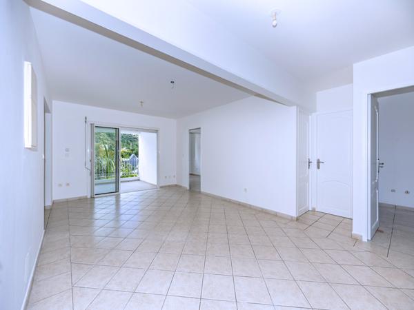 St Denis Centre, appartement T4 avec vue montagne ! Saint-Denis (97400)