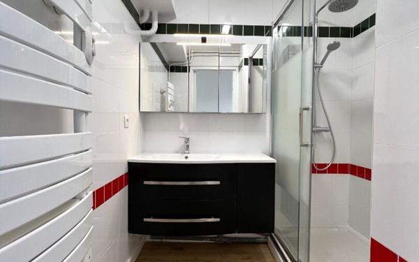 Appartement à vendre    4 pièces •  Bordeaux