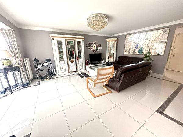 Maison Bussy Saint Georges 6 pièces 119 m2